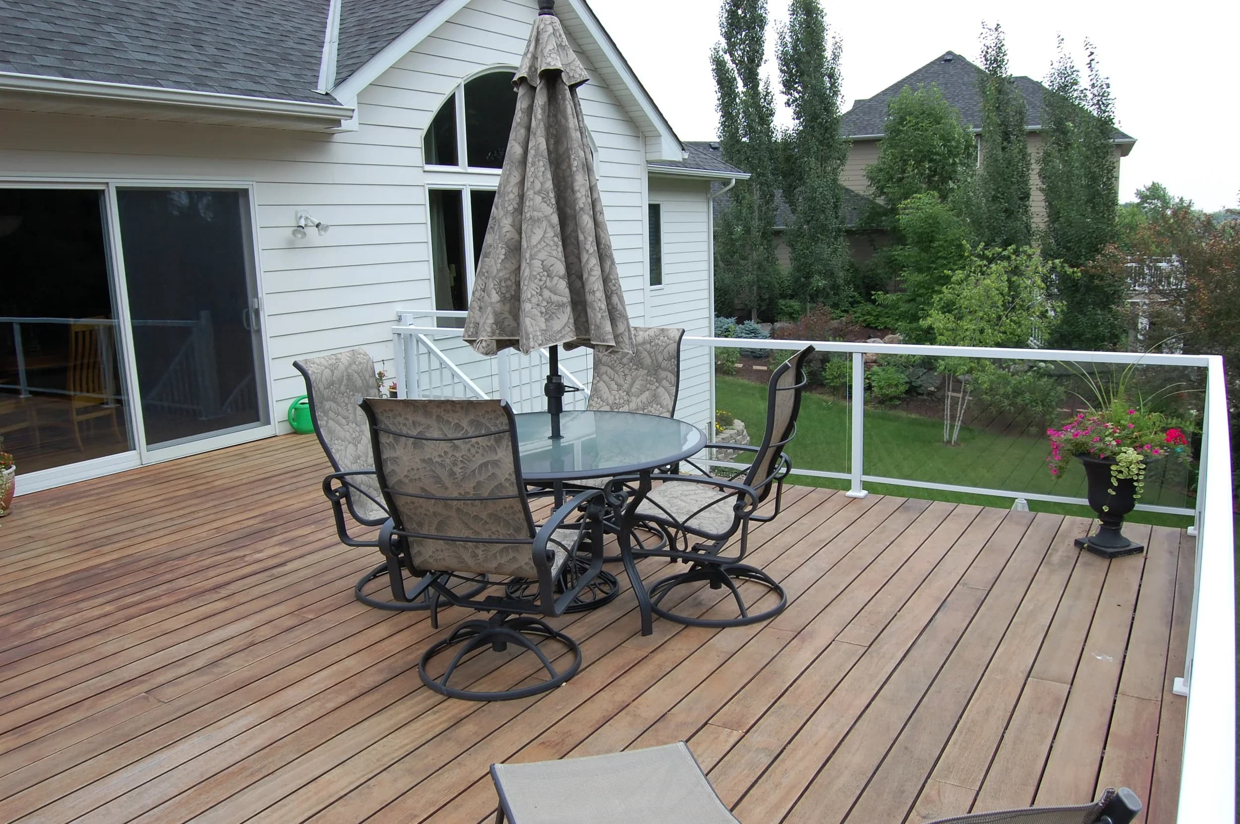 Deck refinishing in Minnetonka
