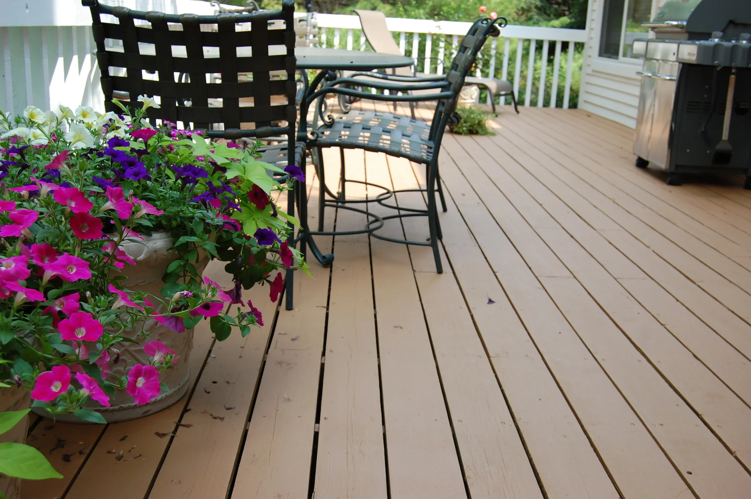 Deck refinishing in Eden Prairie